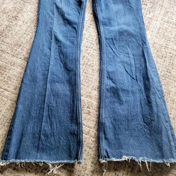 A&F Curve Love The Vintage Flare High Rise Jeans Raw Hem Size 29 Tall - Picture 7 of 15